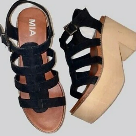 Mia Lorraine Platforms - Picture 2 of 2